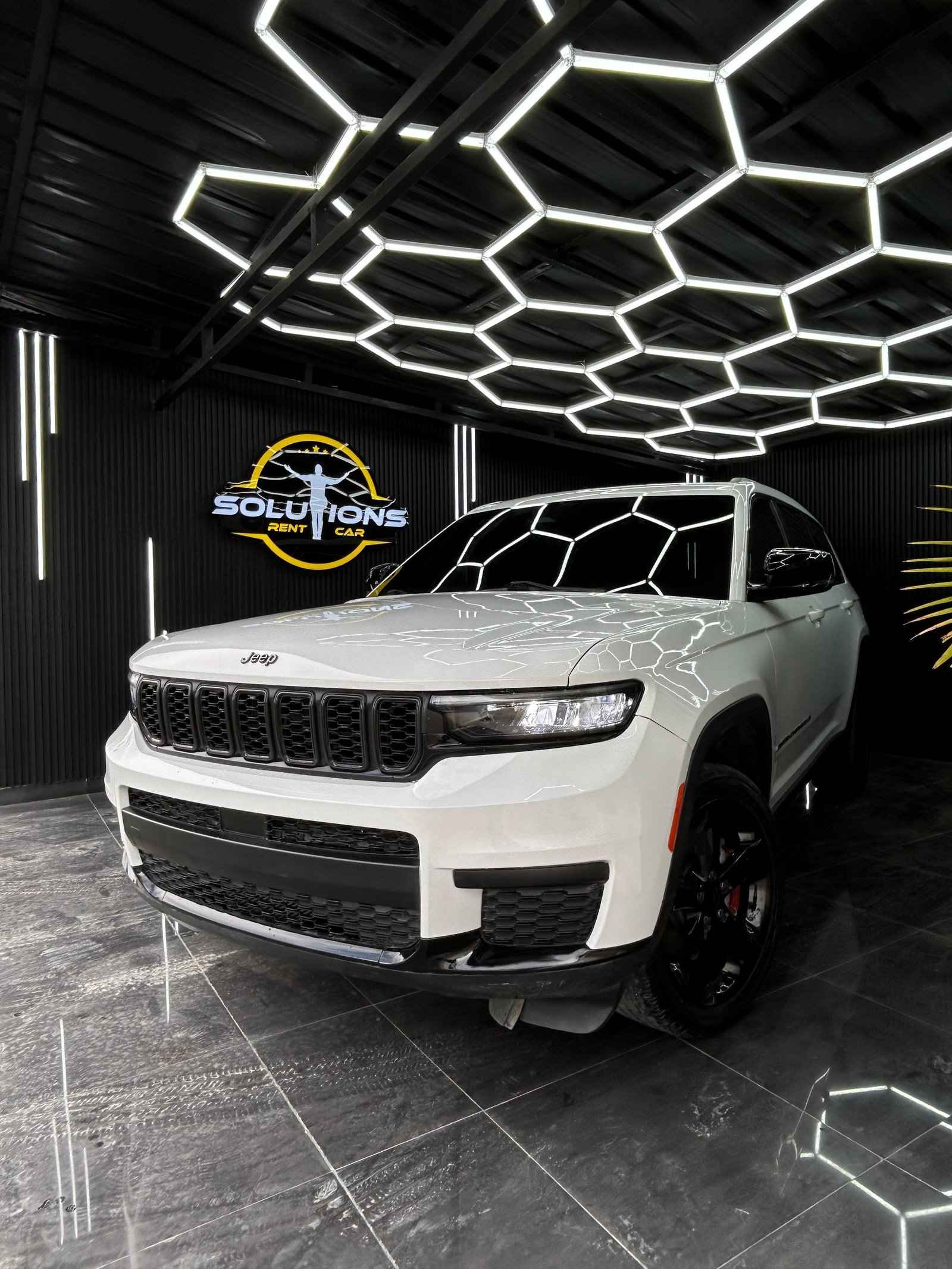 CHEROKEE L